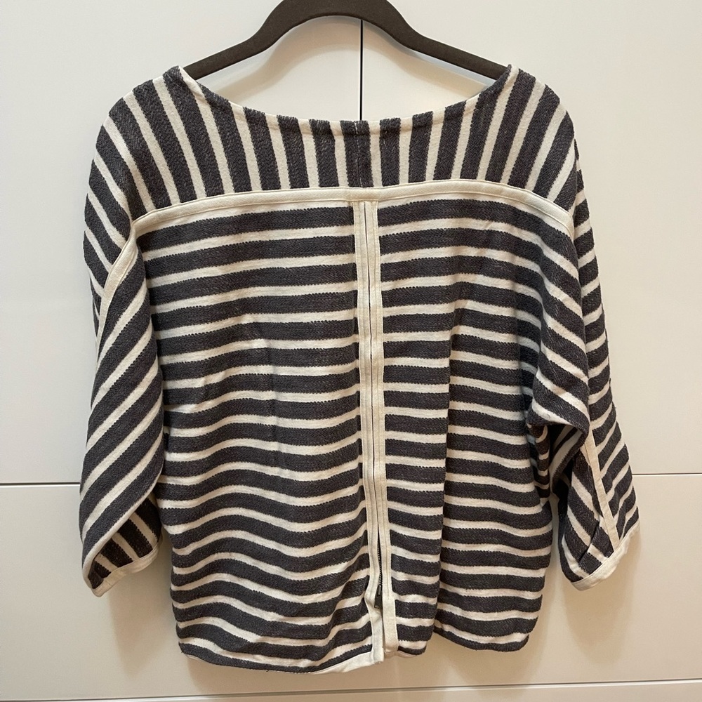 Madewell Top - Picture 2 of 3